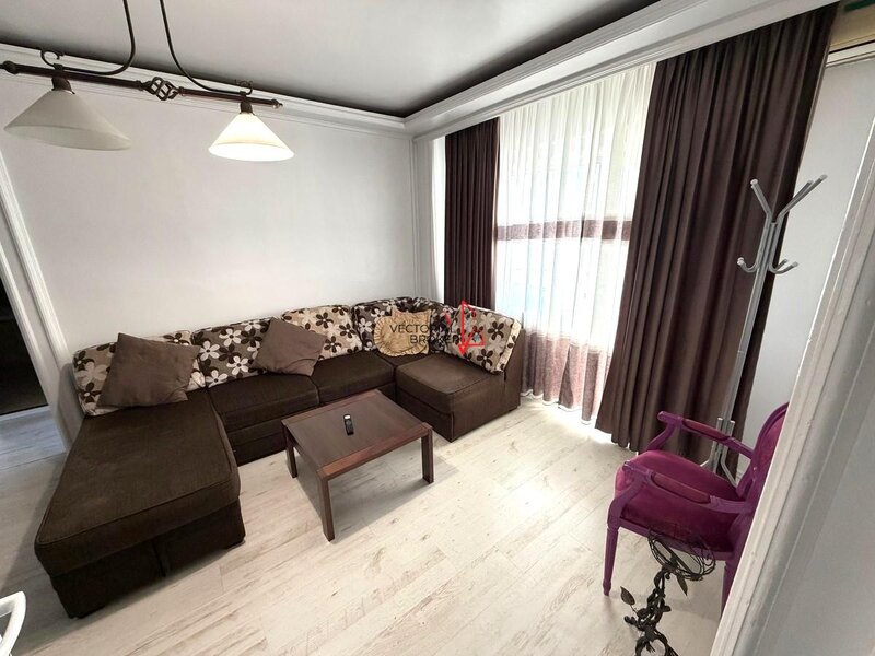 Calea Mosilor Bd Carol Apartamentt renovat,et.3/8 in bloc stradal