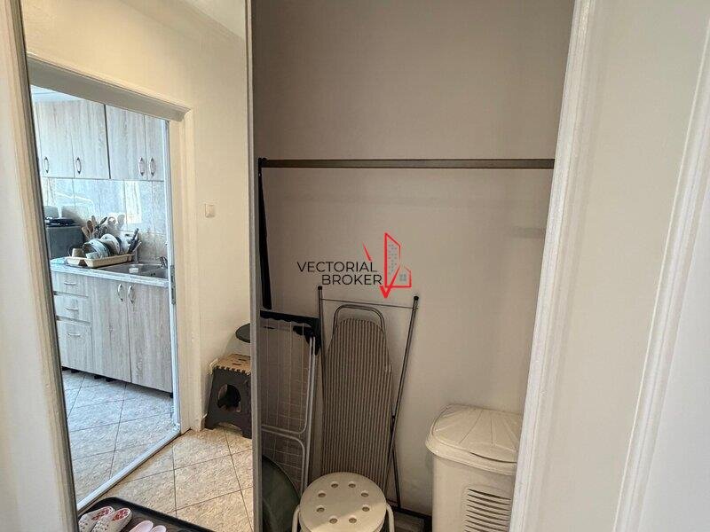 Calea Mosilor Bd Carol Apartamentt renovat,et.3/8 in bloc stradal